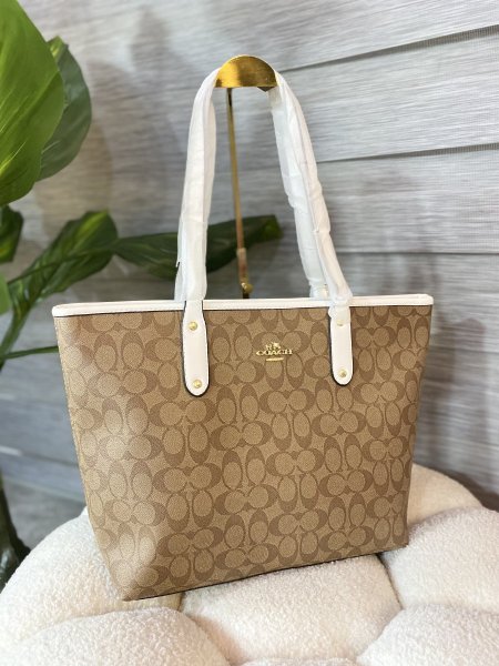 حقيبة كوتش مختومة ماستر كوبي حجم كبير مع علبة ✨